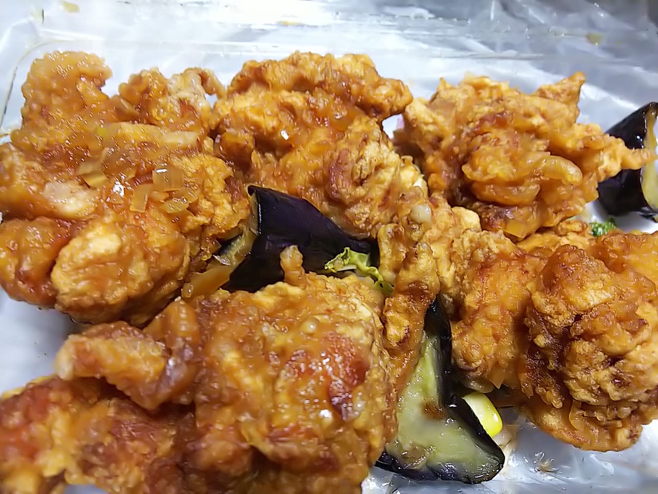 『担担麺・麻婆豆腐 藤椒(たんじょう)』の油淋鶏