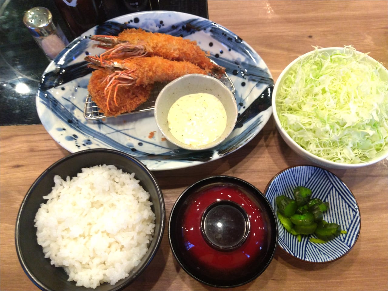 「海老フライ＆ロースかつ定食」 「温野菜しゃぶしゃぶ」「とんかつ かつ慶」西条店