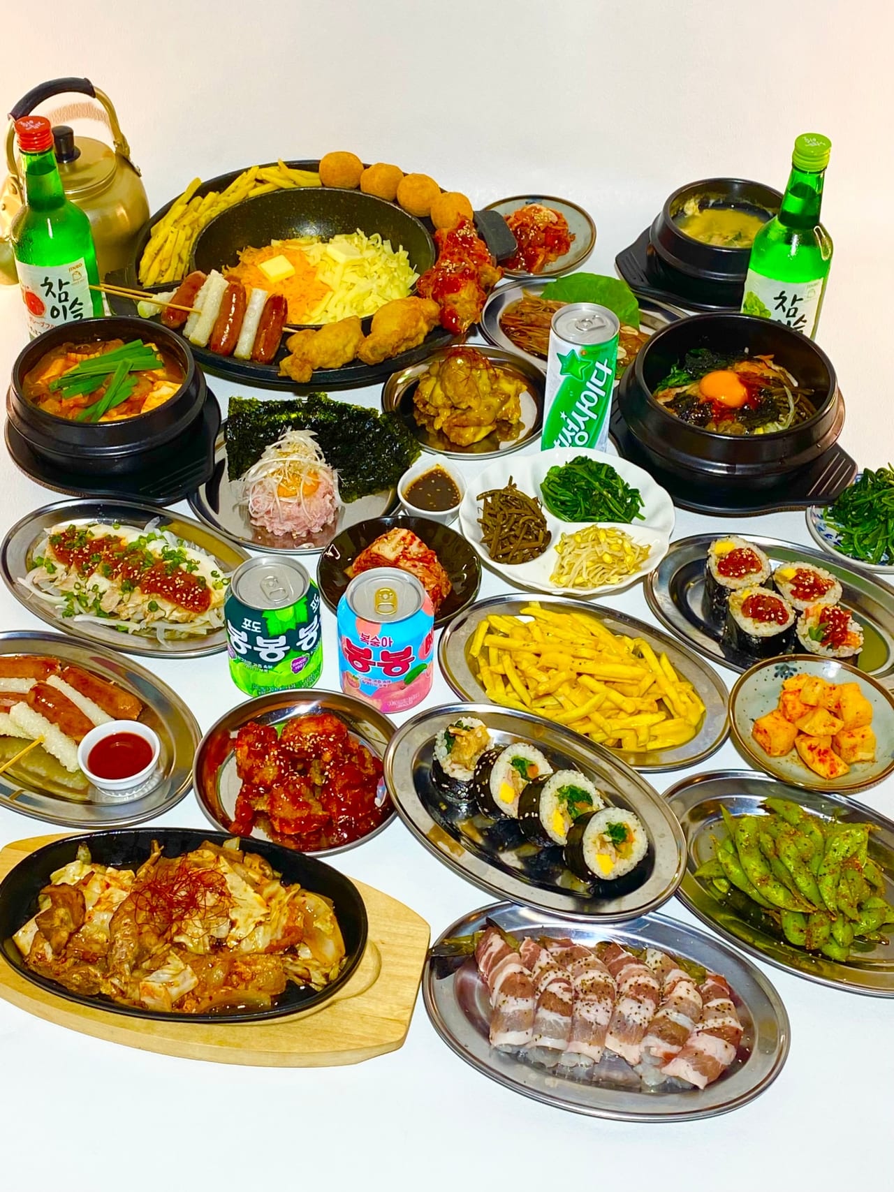 韓国料理ソジョウォンの料理集合写真。提供写真