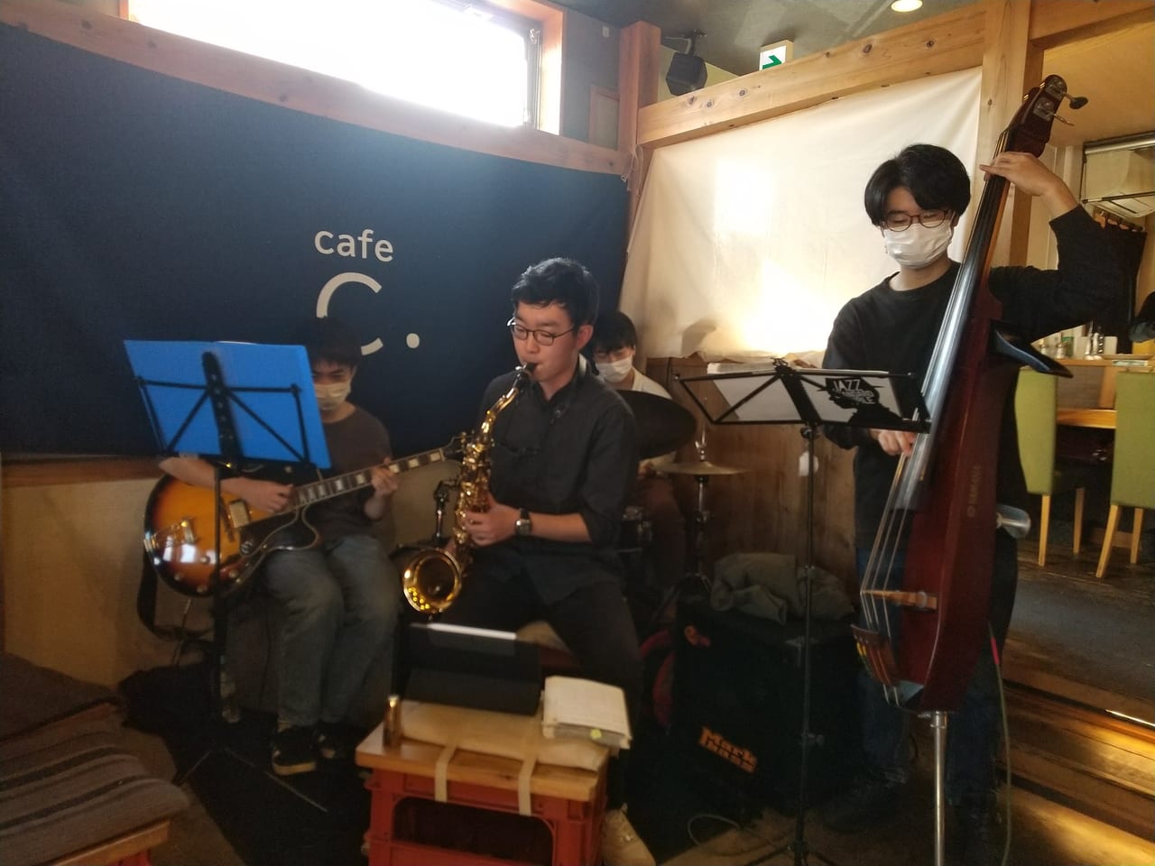 cafe C.(シードット) で広島大学JAZZ研究会のライブが開催。こだわりサンドとコーヒーのお店。